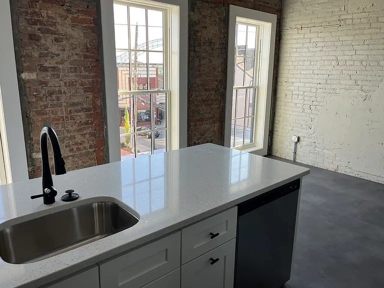 145-145 E Main St #147-300 — Photo 14