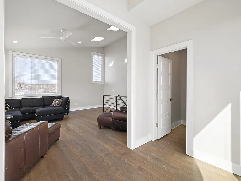 523B Weakley Ave — Photo 46