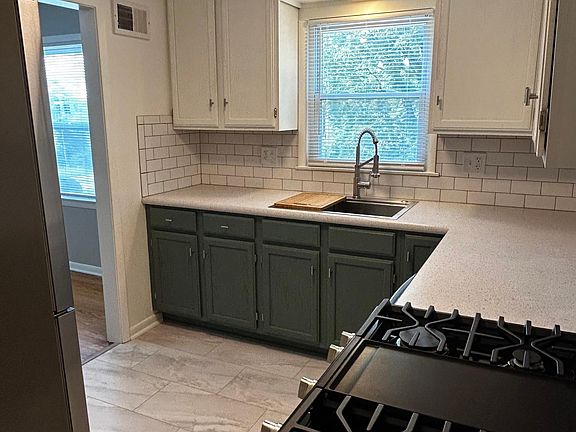 3rd image of 1720-2 W 34th St