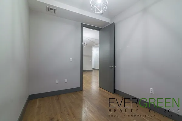 Rented by ERNY LLC | media 6