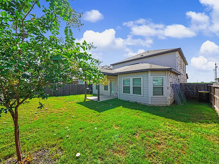 3037 Beringer Blvd — Photo 52