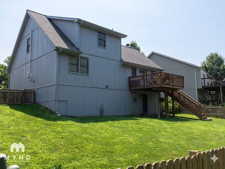 1126 Blue Bird Ln — Photo 4