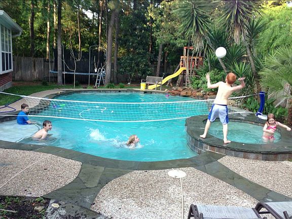 Luxurious salt water pool