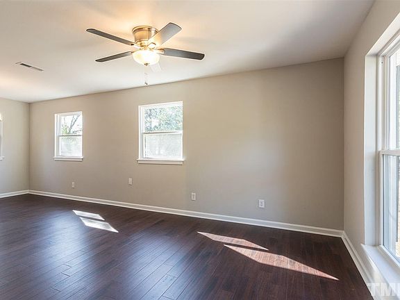 4th image of 2918 Wedgedale Dr