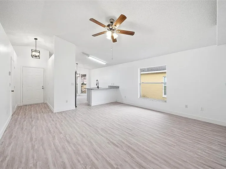 7151 Edgewater Shores Ct — Photo 5