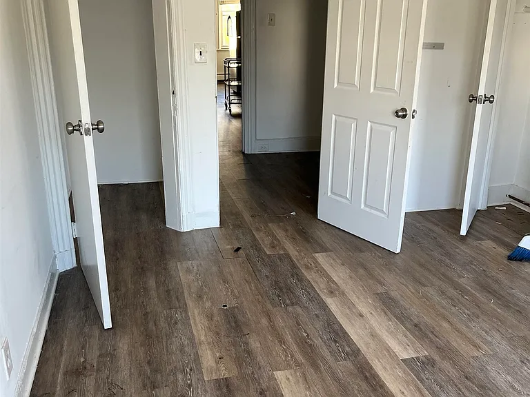 112 Irving St #2L — Photo 7