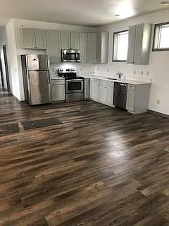 211 Belvidere St E #1 — Photo 8