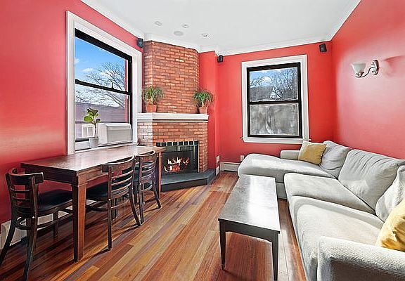3rd image of 69 S Oxford St APT 4D
