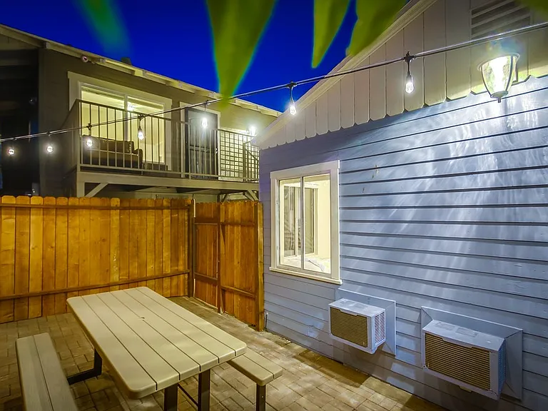 2489 J St — Photo 33