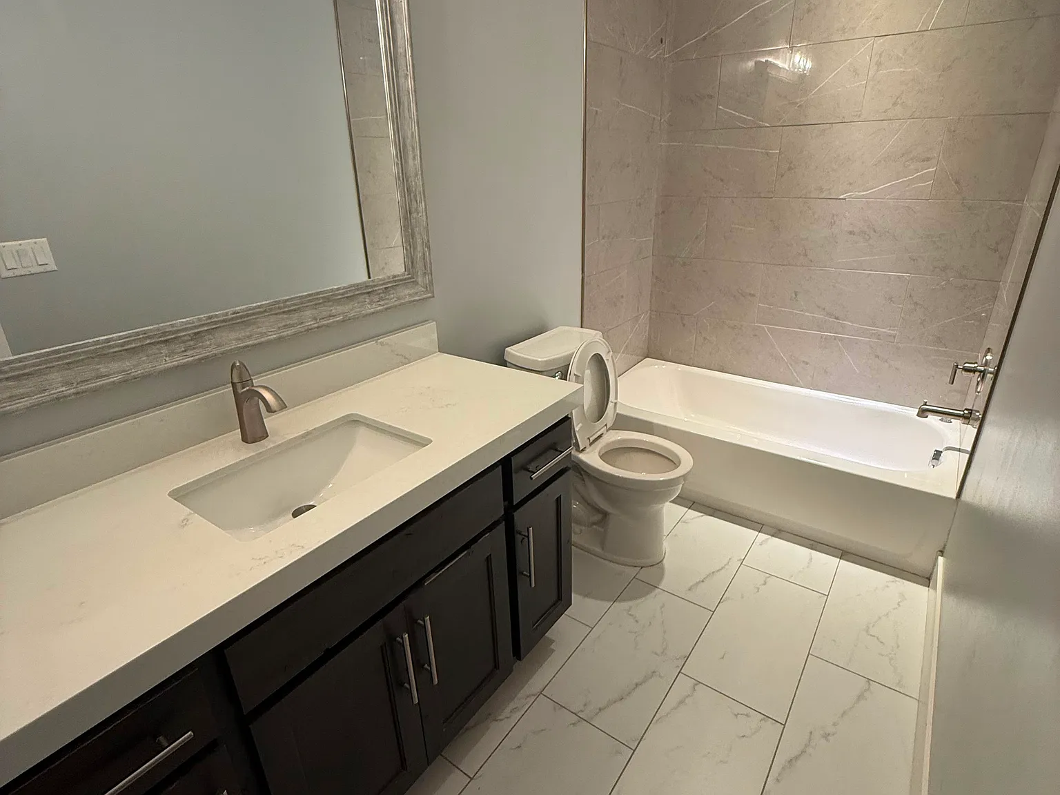 2 bed, $2,100 — Photo 4