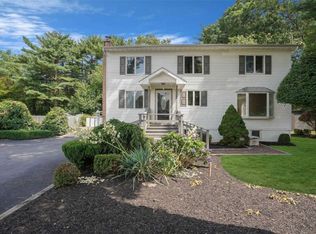 70 Dix Hwy, Dix Hills, NY 11746