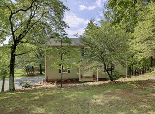 2636 Summit Ridge Rd, Roanoke, VA 24012