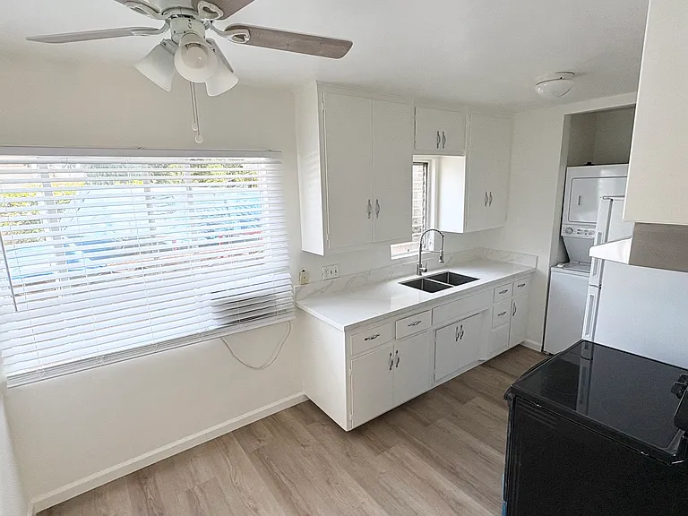 3700 E 4th St #2 — Photo 4