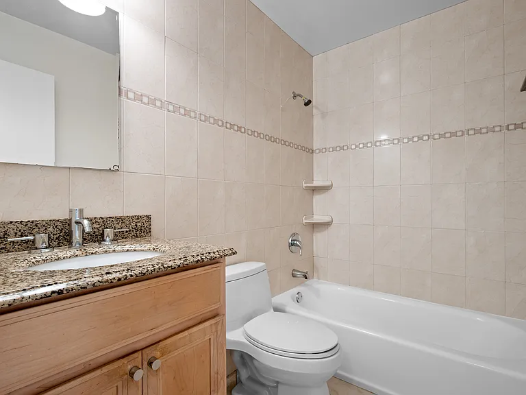 1106 NE 16th Ct #2 — Photo 18