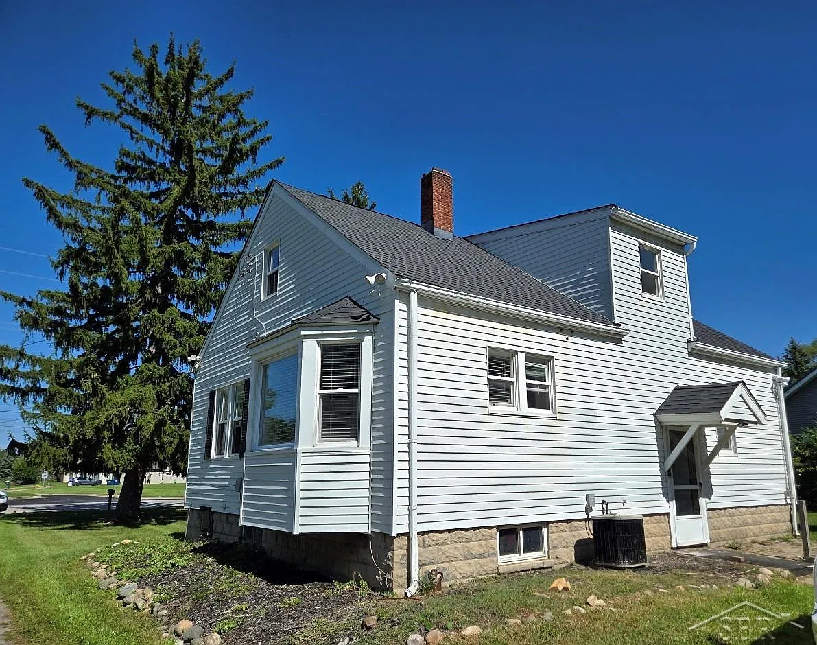 3 bed, 1117 sqft, $1,500 — Photo 1
