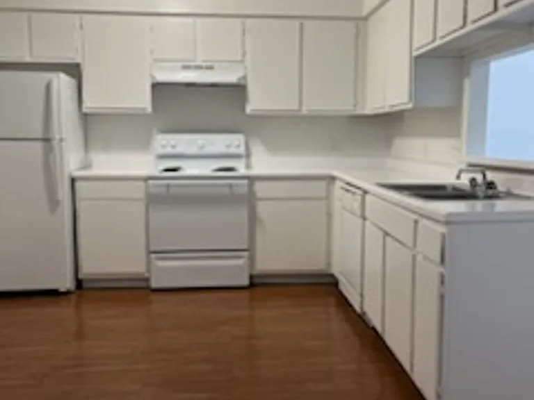 Ashford Creek Apartments — Photo 22