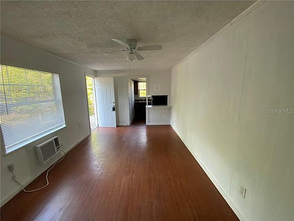 5th image of 806 8th Ave NW APT 6