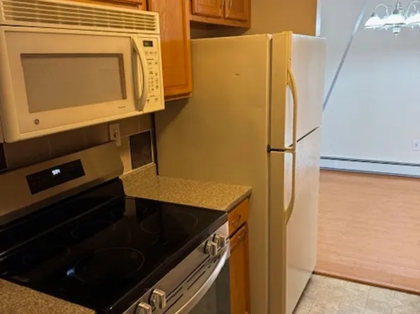 655 Talcottville Rd APT 151, Vernon, CT 06066