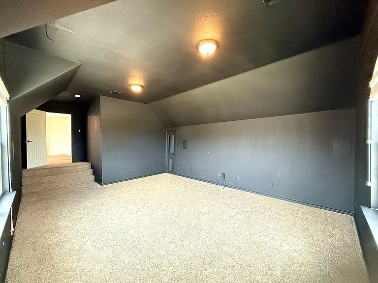 160 Stevenson Dr — Photo 40