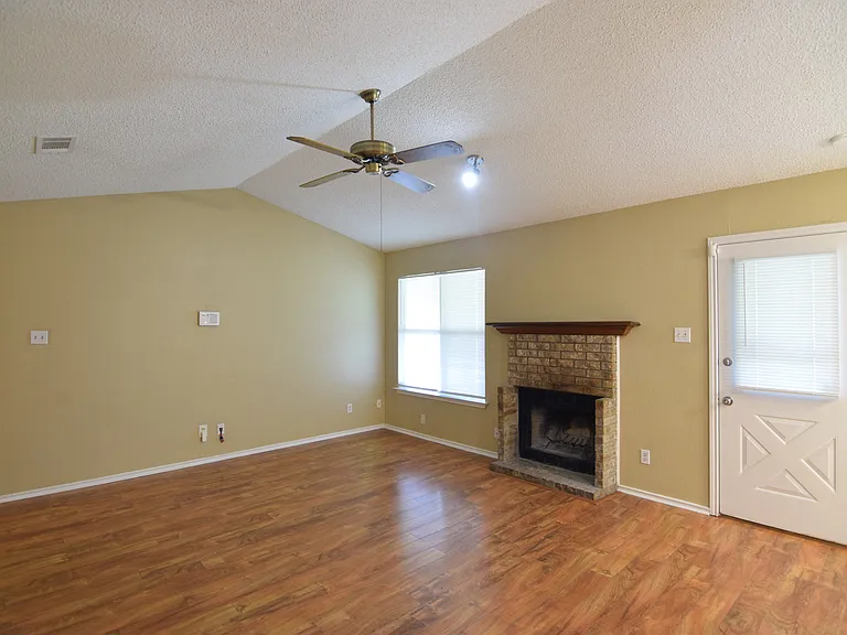 2502 Savage Dr — Photo 8