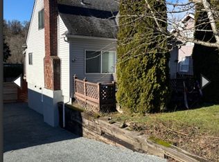 6335 23rd Ave SW #B, Seattle, WA 98106