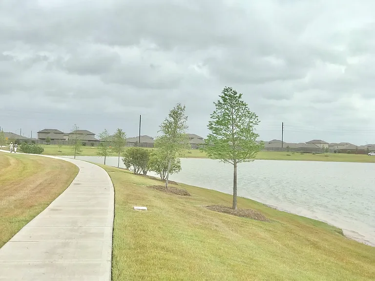 7823 Skylark Heights Ln — Photo 2
