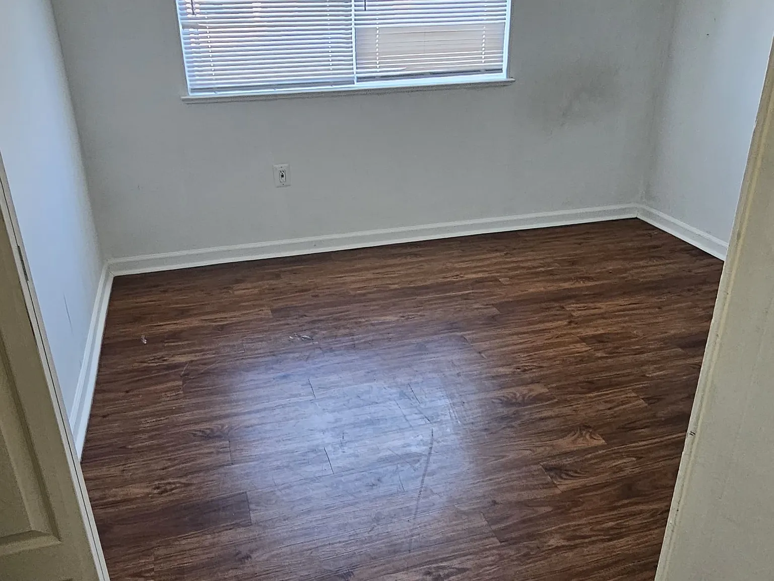 3 bed, 1161 sqft, $2,400 — Photo 2