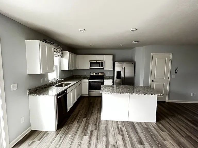 302 Sunny View Dr — Photo 4