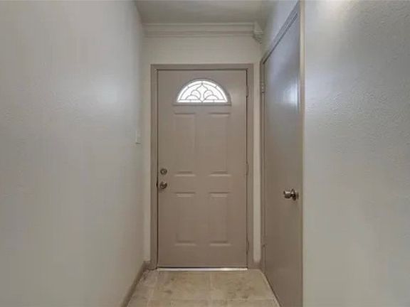 2nd image of 4809 River View Trl