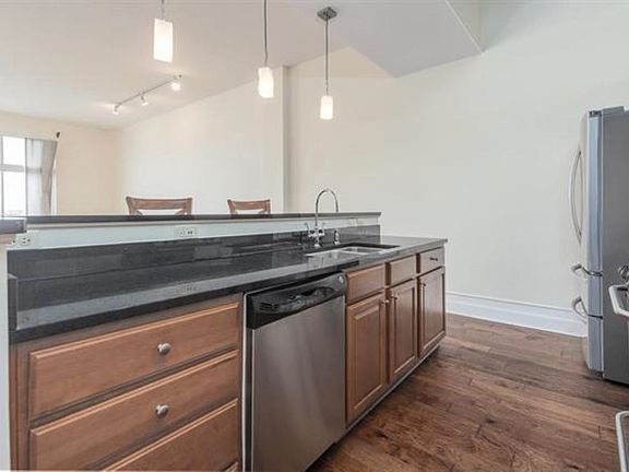 5th image of 648 Riverside Dr APT 319