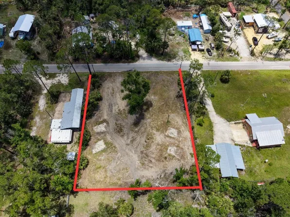 306 1st St Nw, Steinhatchee, FL 32359