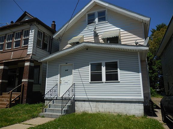 2nd image of 938 E 8th St