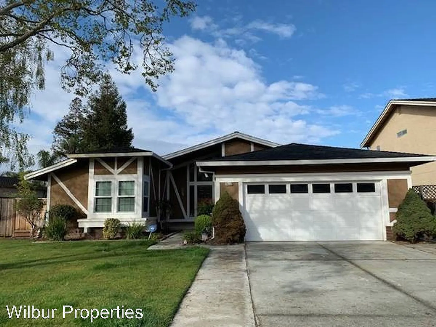 3532 Rollingside Dr photo 1