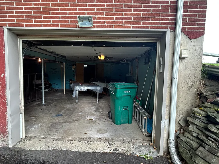 114 Maple Ave — Photo 4
