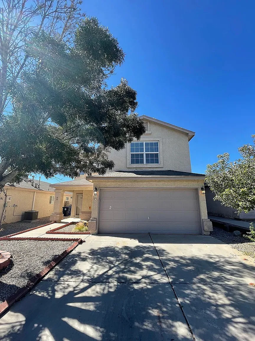 4 bed, 1680 sqft, $2,300 — Photo 1