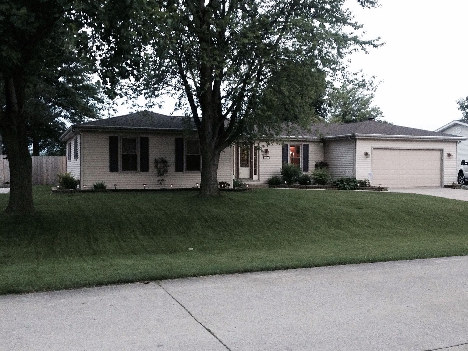 40 N Prairieview Ave, Tuscola, IL 61953 Zillow