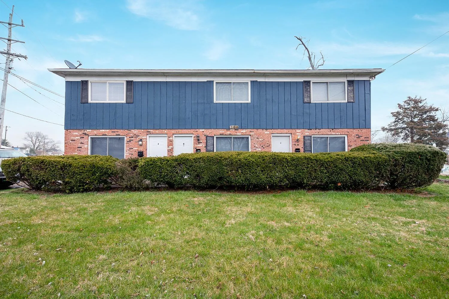 2 bed, 1.5 bath, $1,250 — Photo 1
