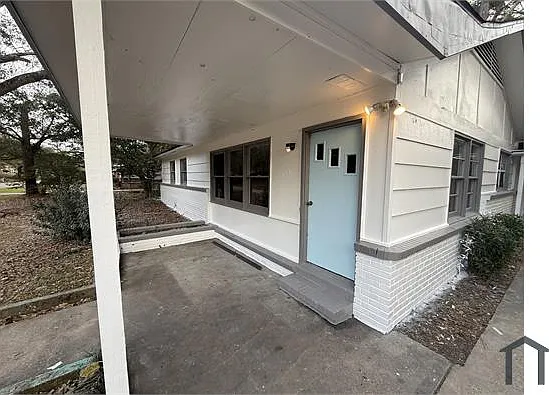 3 bed, 1800 sqft, $1,450 — Photo 2