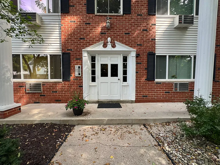 1321 W Main St #307 — Photo 13