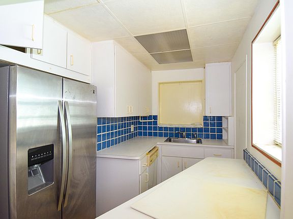 3rd image of 880 50th Street Gulf