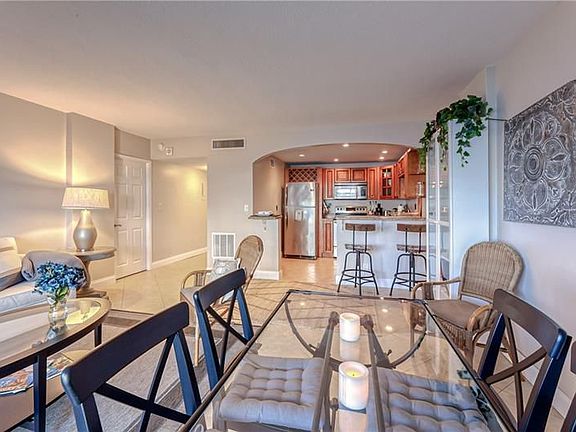 3rd image of 2900 NE 30th St APT 1K