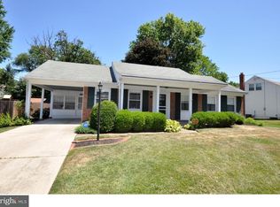 298 Willow Dr, Cinnaminson, NJ 08077