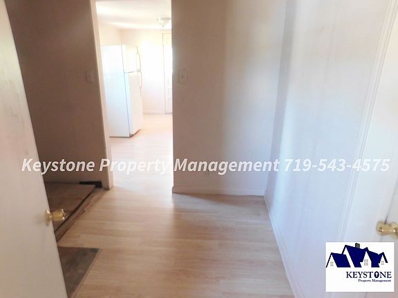 5th image of 1609 Evergreen St