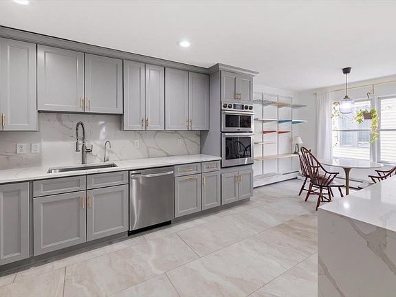 4th image of 220 Cliff St #B