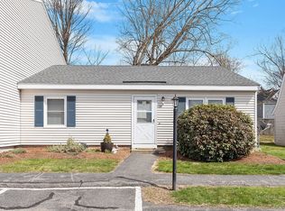 103 Main St APT 19, Pepperell, MA 01463
