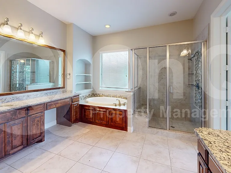 901 Colby Dr — Photo 23