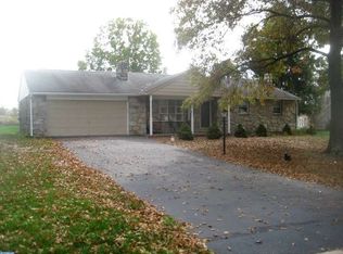 42 Pine Ln, Gilbertsville, PA 19525