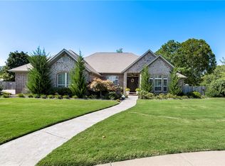 15 Darian Dr, Bentonville, AR 72712