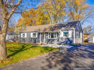 1513 W Acres Rd, Joliet, IL 60435