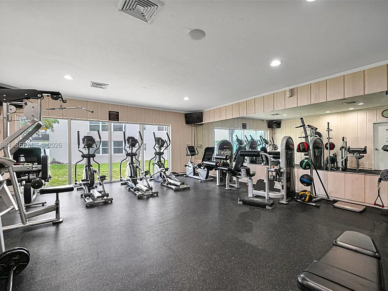 1075 NE Miami Gardens Dr #408 — Photo 31